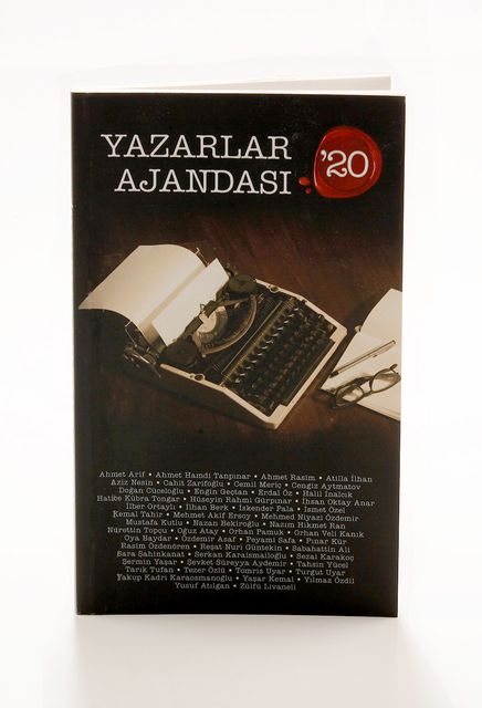 2020 Yazarlar Ajandası (Büyük Boy)