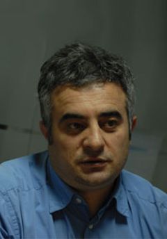 Ali Ayçil