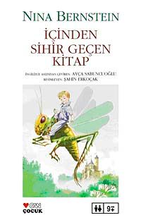 İçinden Sihir Geçen Kitap