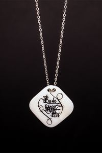 Bu da Geçer Ya Hu Sedef Taşı Kolye