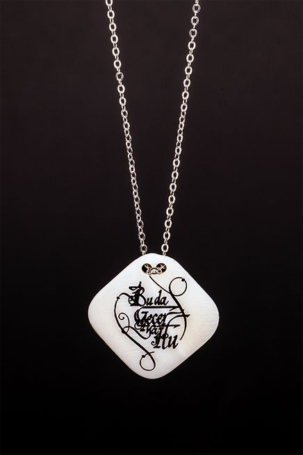 Bu da Geçer Ya Hu Sedef Taşı Kolye