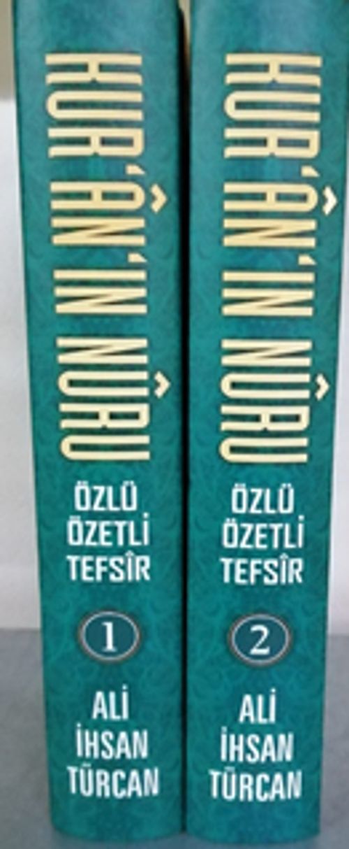 Kur'an'ın Nuru Özlü Özetli Tefsir (2 Cilt)