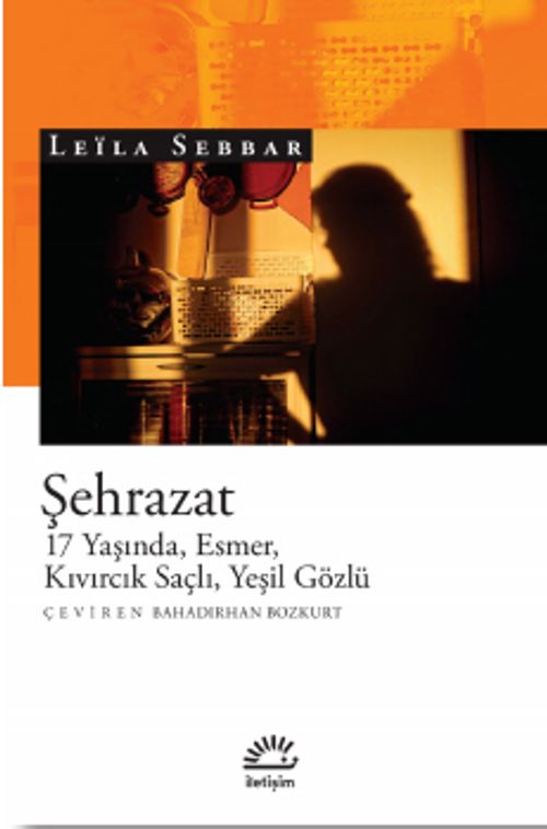 Şehrazat & 17 Yaşında, Esmer, Kıvırcık Saçlı, Yeşil Gözlü