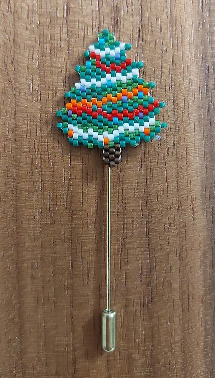 Miyuki Çam Ağacı Yaka İğnesi (Miyuki 719)