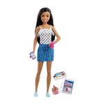 Barbie Bebek Bakıcısı Barbie Bebekler Esmer Kot Etek(FHY89)