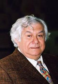  Demir Özlü