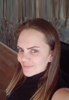  Yasemin Aykol