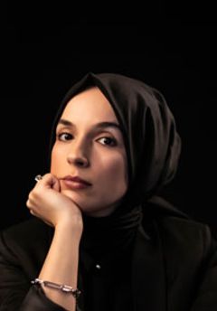  Zeynep Kahraman Füzün