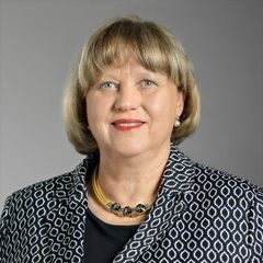 Sabine Doering-Manteuffel