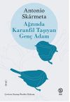 Ağzında Karanfil Taşıyan Gen&ccedil; Adam