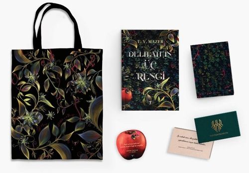 Delilah'ın Üç Rengi (Karton Kapak) (Bez Çanta, Defter ve Özel Ayraç Hediyeli )