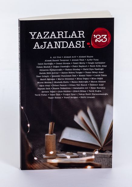 2023 Yazarlar Ajandası (Küçük Boy)