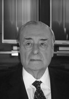  Yılmaz Öztuna