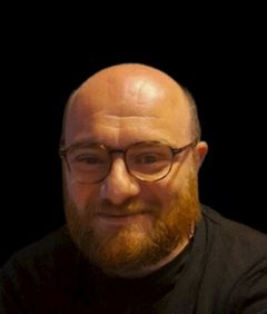  İzzet Akın Tütüncüler