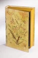 Kitap Şeklinde Ahşap Hediye Kutu - Kelebek Kartpostal