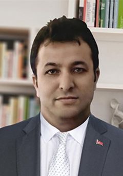  Yüksel Özdemir