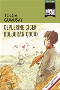 Ceplerine Çiçek Dolduran Çocuk