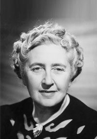  Agatha Christie
