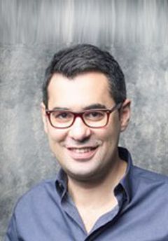  Enver Aysever