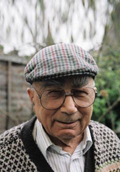  Cengiz Dağcı