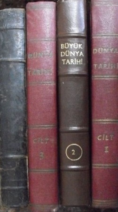 Büyük Dünya Tarihi (4 Cilt)