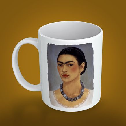 Kupa - Ressamlar - Frida Kahlo - With Necklace 1933