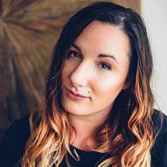  Jennifer L. Armentrout