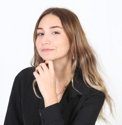  Ece Nihan Tuzcalı