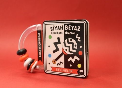 Siyah Beyaz Çıngıraklı Kitaplar & Kelimeler