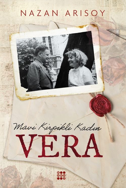 Mavi Kirpikli Kadın Vera
