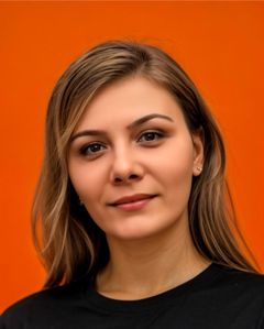  Ayşegül Elhakan