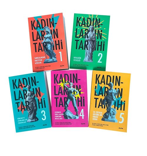 Kadınların Tarihi (1-2-3-4-5 Kitap Set) (Karton Kapak)