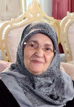  Şule Yüksel Şenler