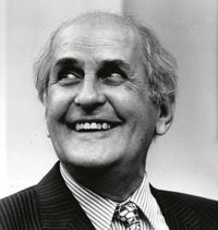 Fakir Baykurt yazar fotoğrafı