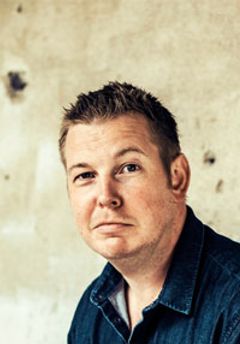  Fredrik Backman
