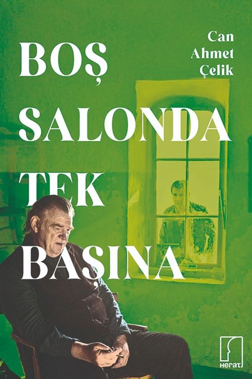 Boş Salonda Tek Başına