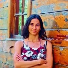  Esra Eren