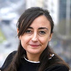  Elvira Navarro