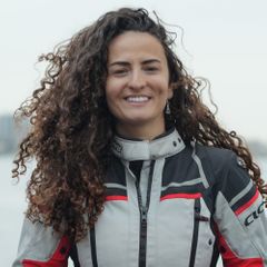  Asil Özbay
