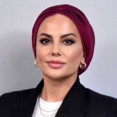  Esra Oksay