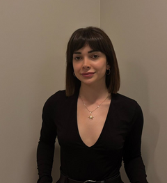  Zeynep Kaya