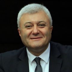  Tuncay Özkan