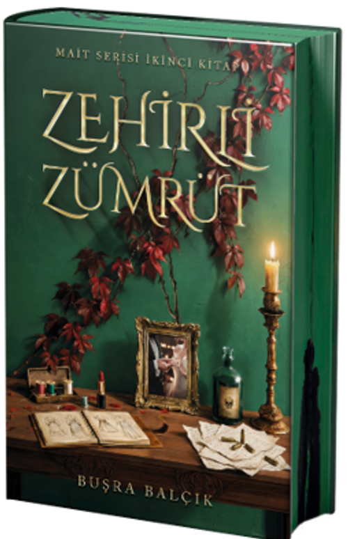 Zehirli Zümrüt (Yan Boyamalı Özel Baskı)