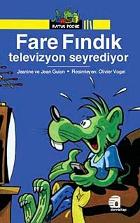 Fare Fındık Televizyon Seyrediyor