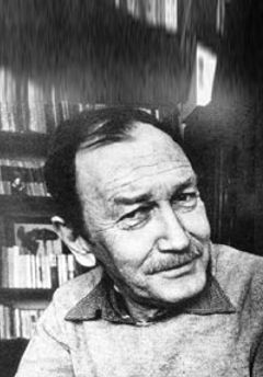  Turgut Uyar