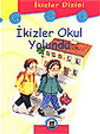 İkizler Okul Yolunda