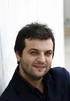  Candaş Tolga Işık