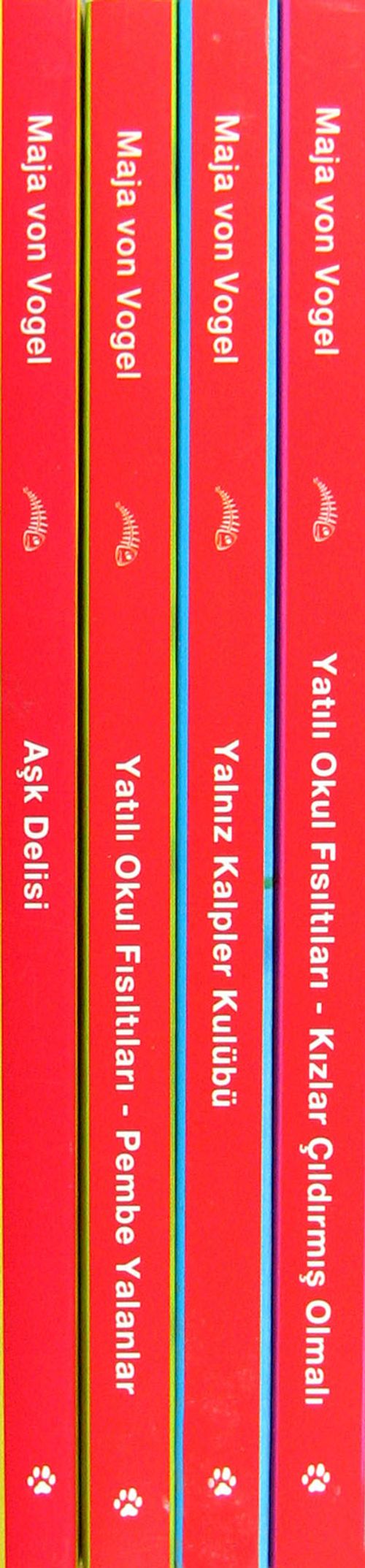 Yatılı Okul Fısıltıları (4 Kitap)