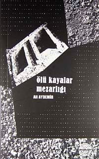 Ölü Kayalar Mezarlığı