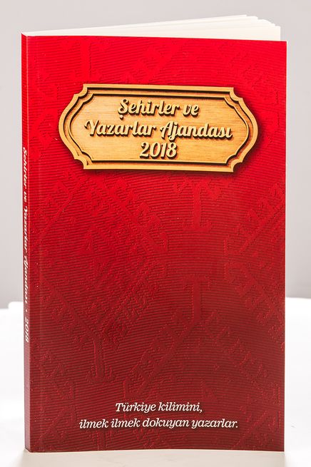 2018 Şehirler ve Yazarlar Ajandası (Büyük Boy)